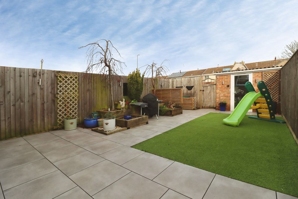 Property photo 3 of 16 Pbox-Img.Jpg