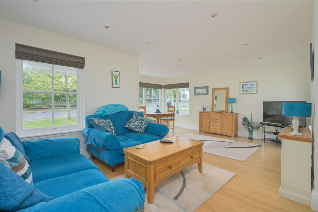 Property photo 2 of 30 S002.Jpg