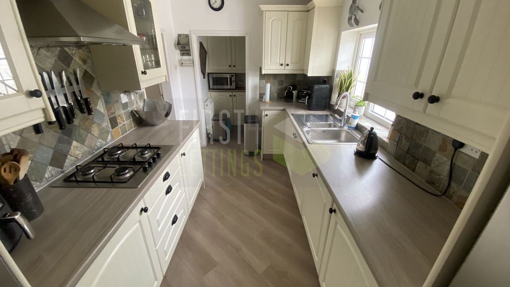 Property photo 3 of 21 Photo 21