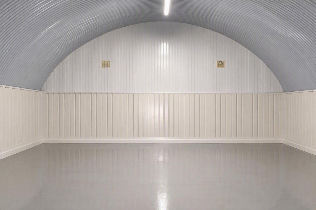 Property photo 2 of 2 An Empty Arch With White Lining