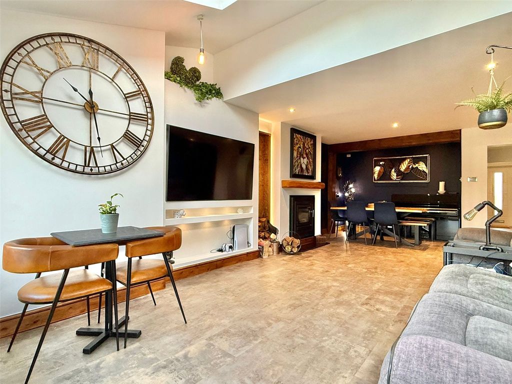 Property photo 2 of 20 Picture No. 37