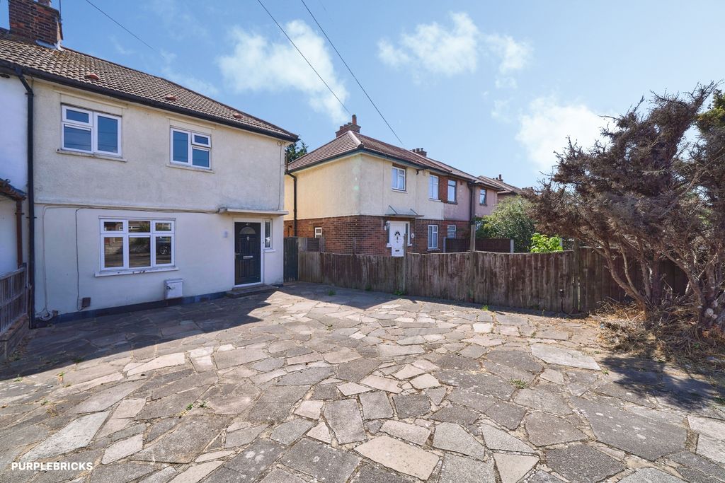 Property photo 3 of 35