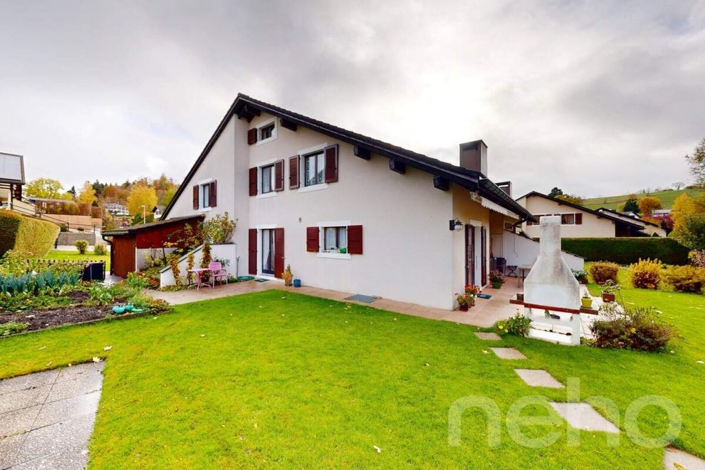 Property photo 3 of 12