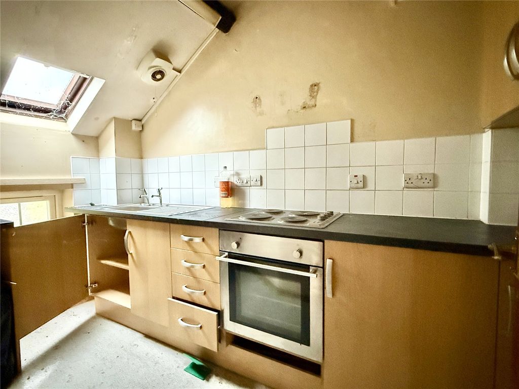 Property photo 3 of 6 Picture No. 02