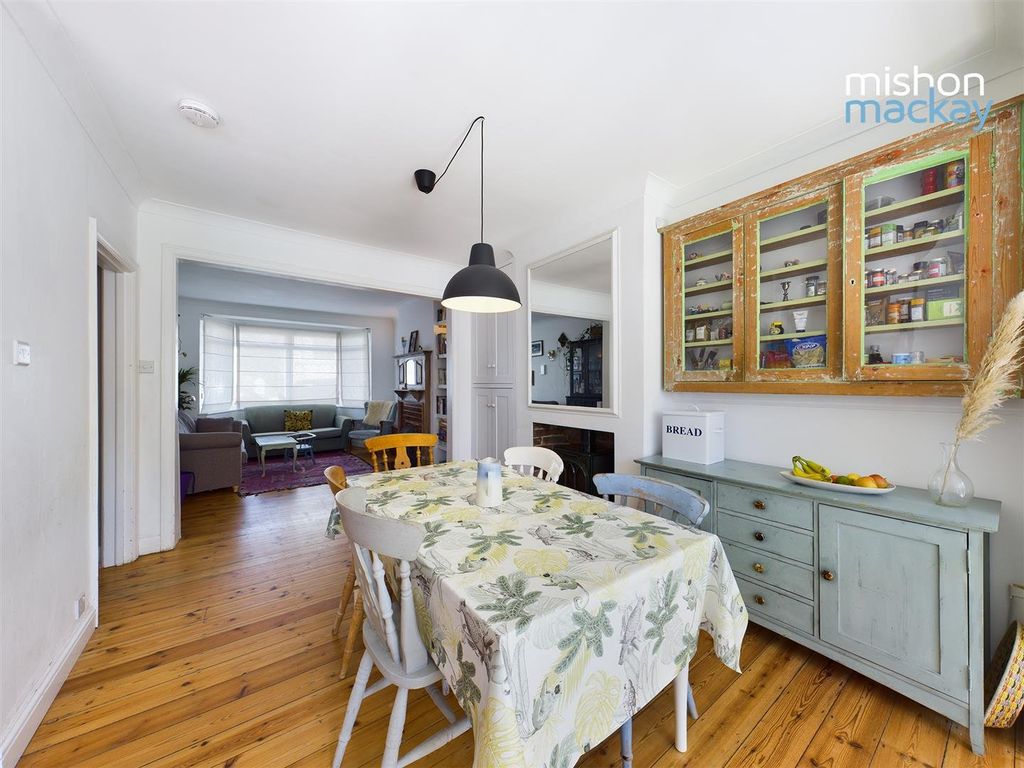 Property photo 2 of 11 Dinning Room