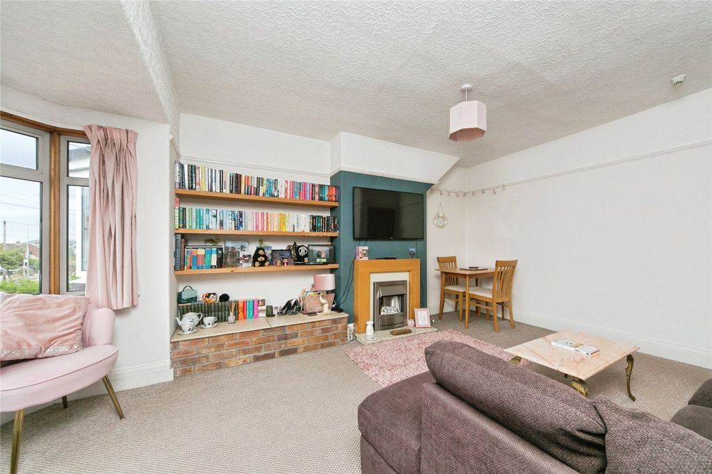 Property photo 3 of 13 Picture No. 04
