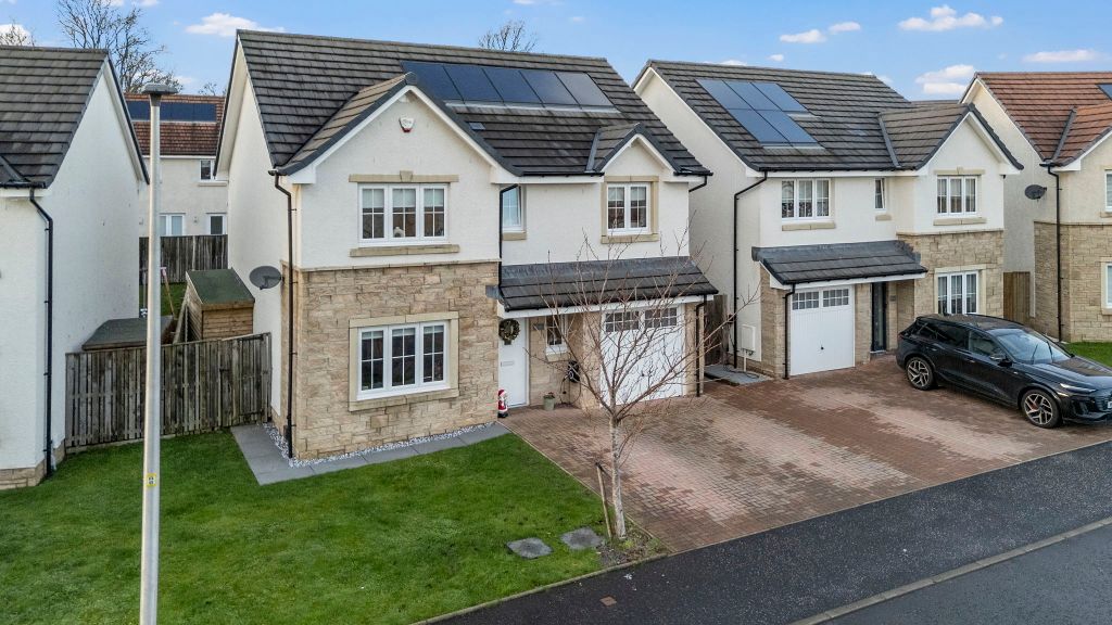 Property photo 1 of 27 1-Web-Or-Mls-22 Portree Crescent_87