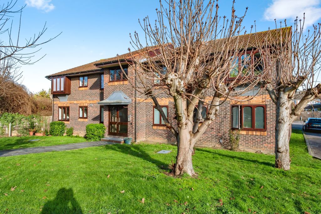 Property photo 2 of 14