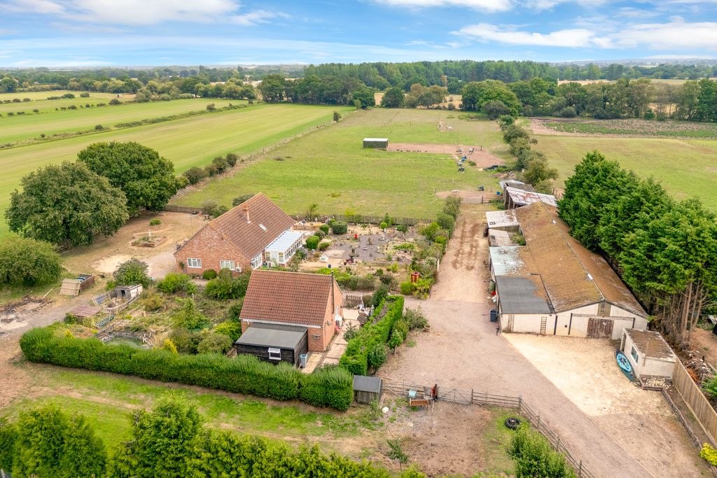 Property photo 1 of 31