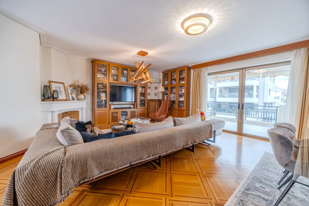 Property photo 3 of 24