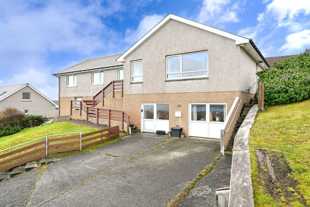 Property photo 1 of 60