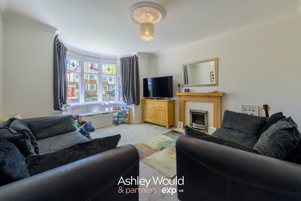 Property photo 2 of 18