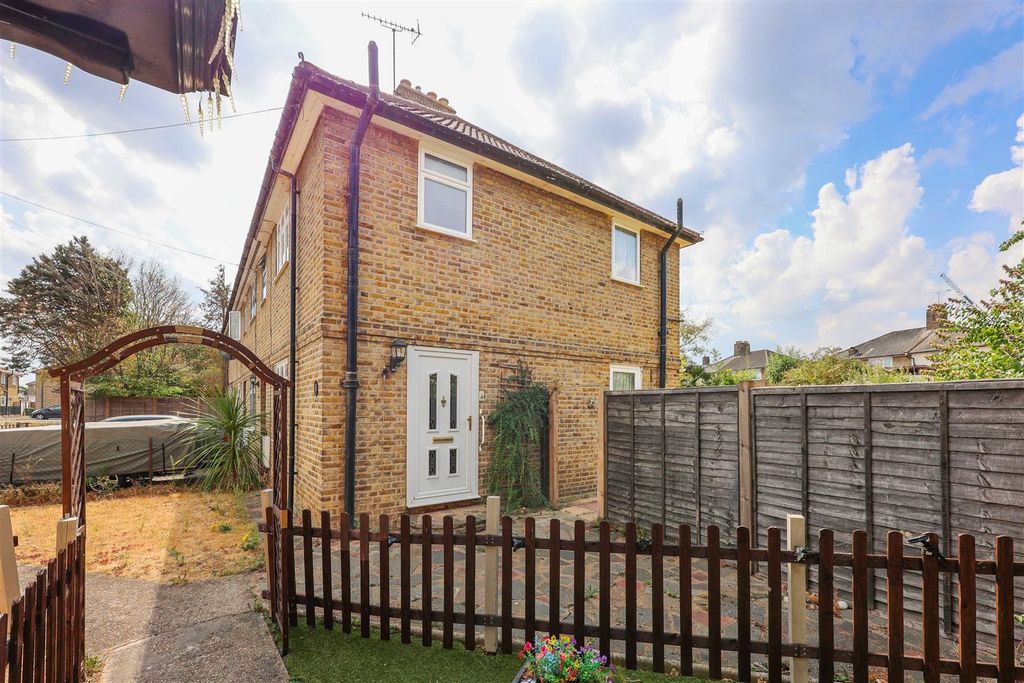 Property photo 1 of 14 External