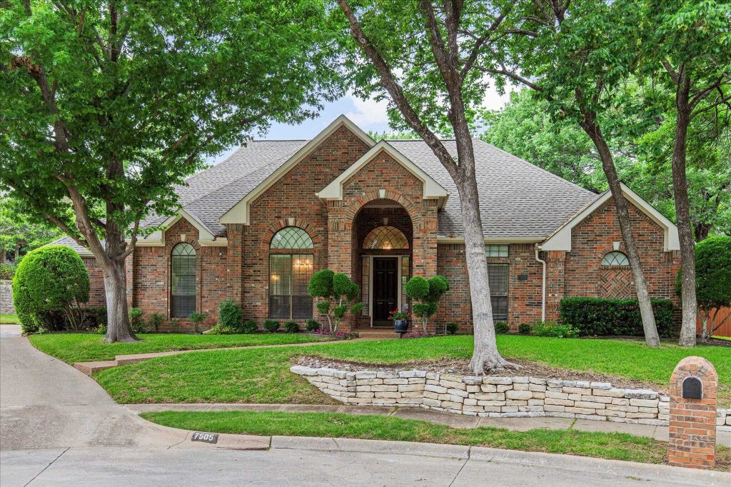 Property photo 1 of 31