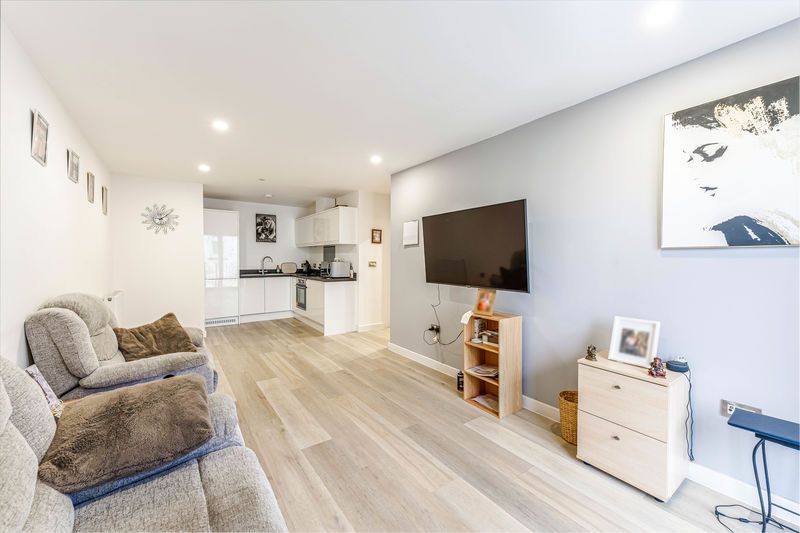 Property photo 2 of 16 Photo 3