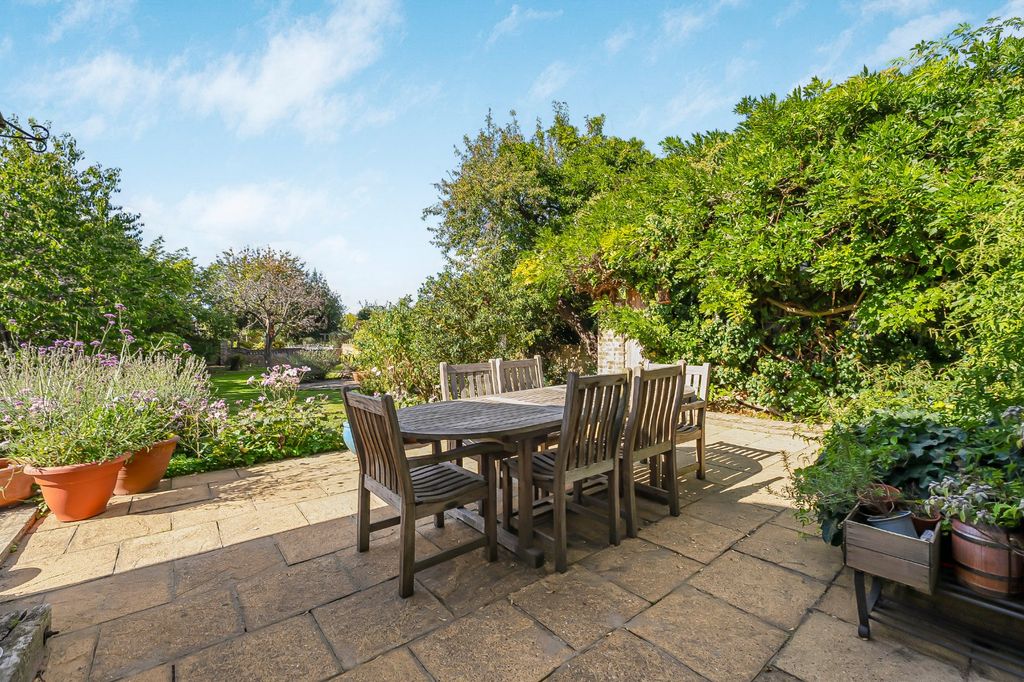 Property photo 3 of 50 Picture No. 24