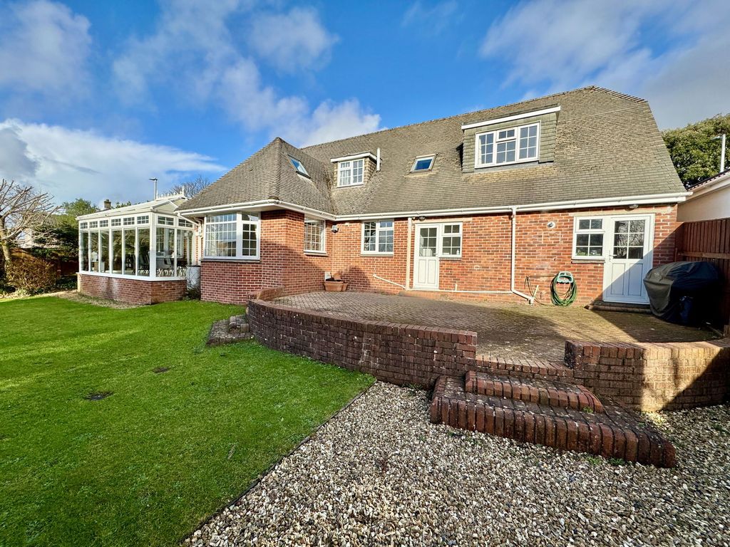 Property photo 1 of 21