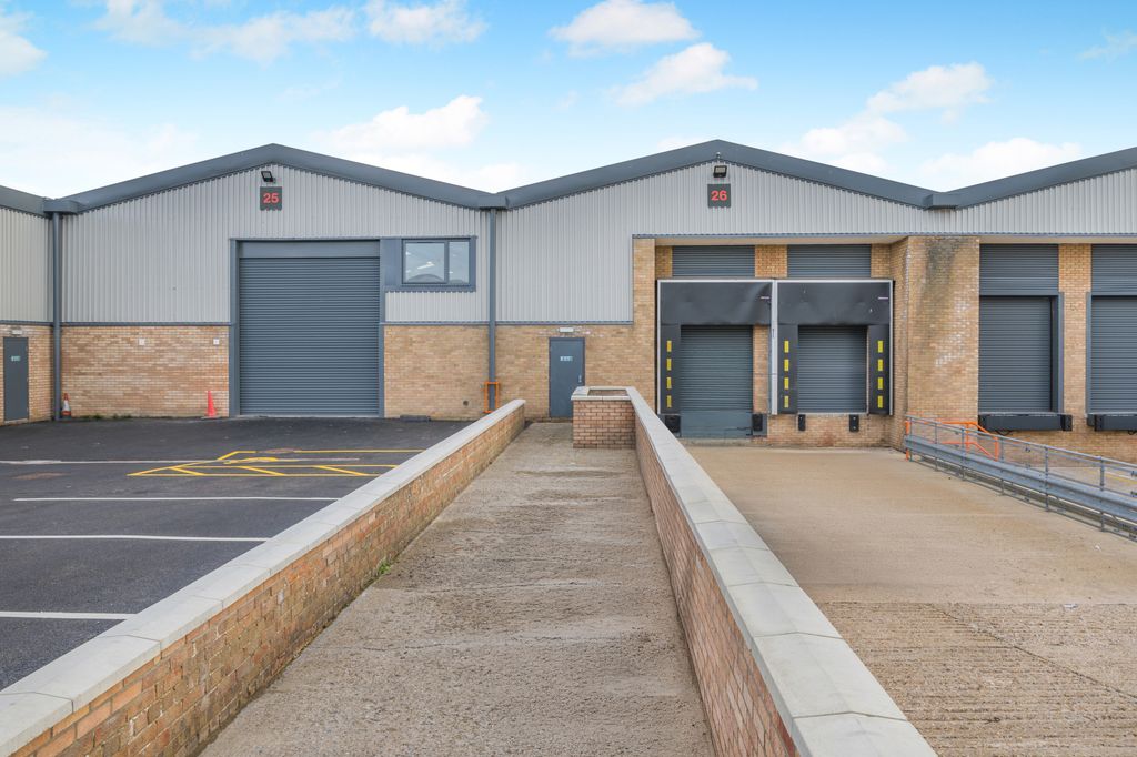 Property photo 2 of 21