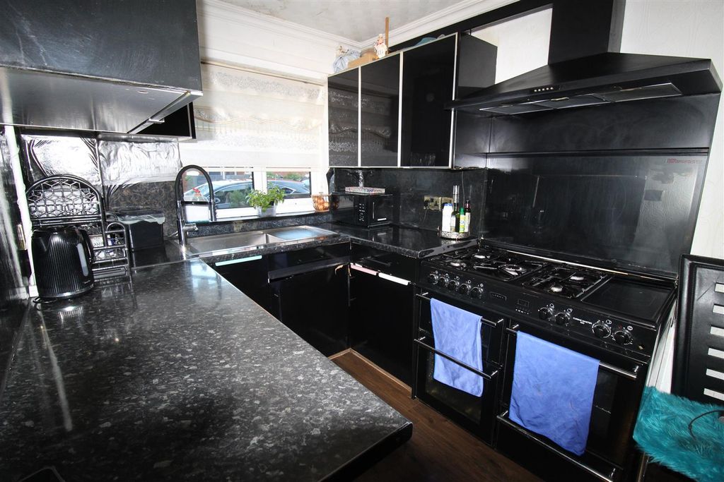 Property photo 3 of 11 Img_9796.Jpg