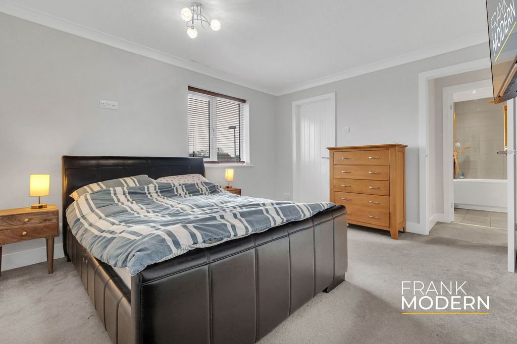 Property photo 3 of 30 Bedroom One