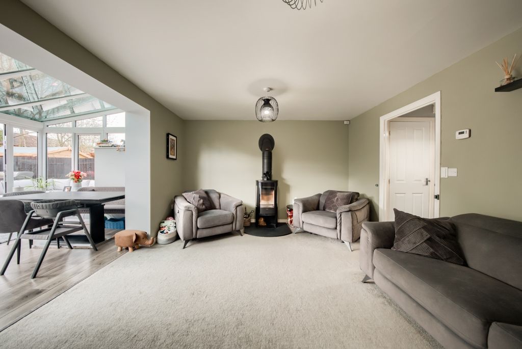 Property photo 2 of 20 Xt5A9296-Hdr(3)