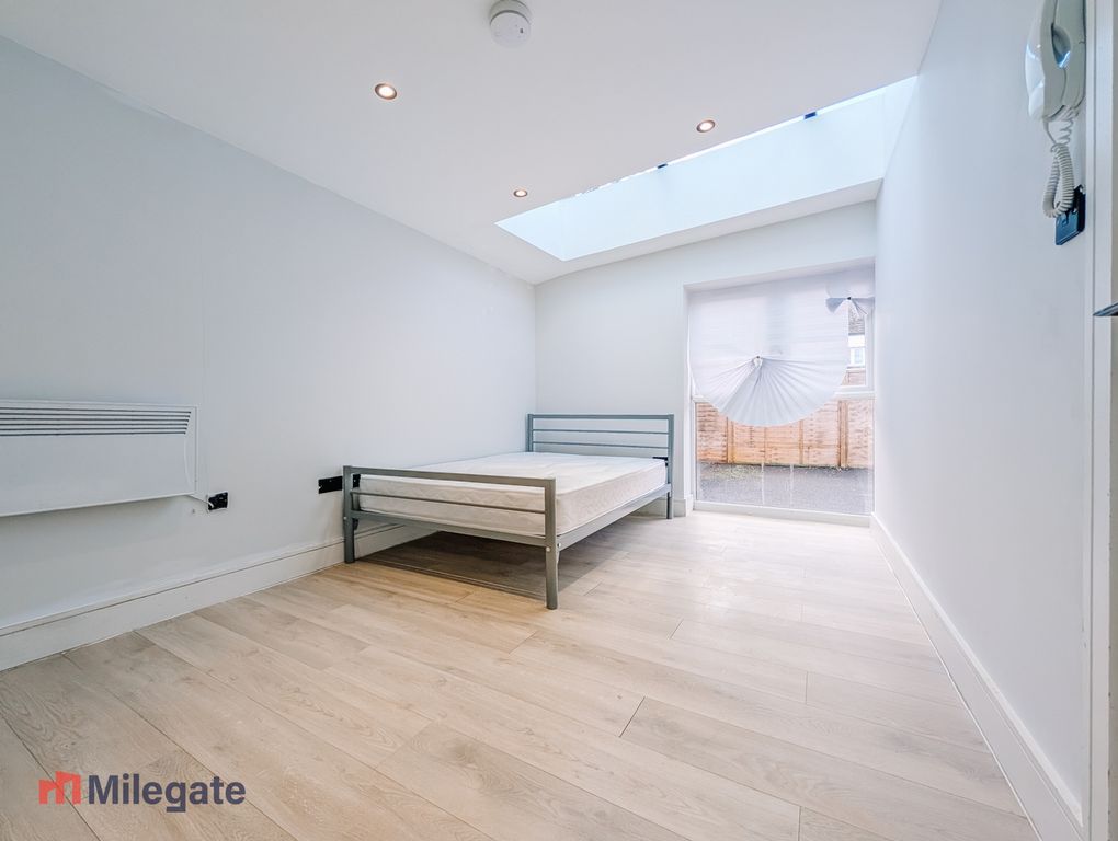 Property photo 1 of 8 Photo 1