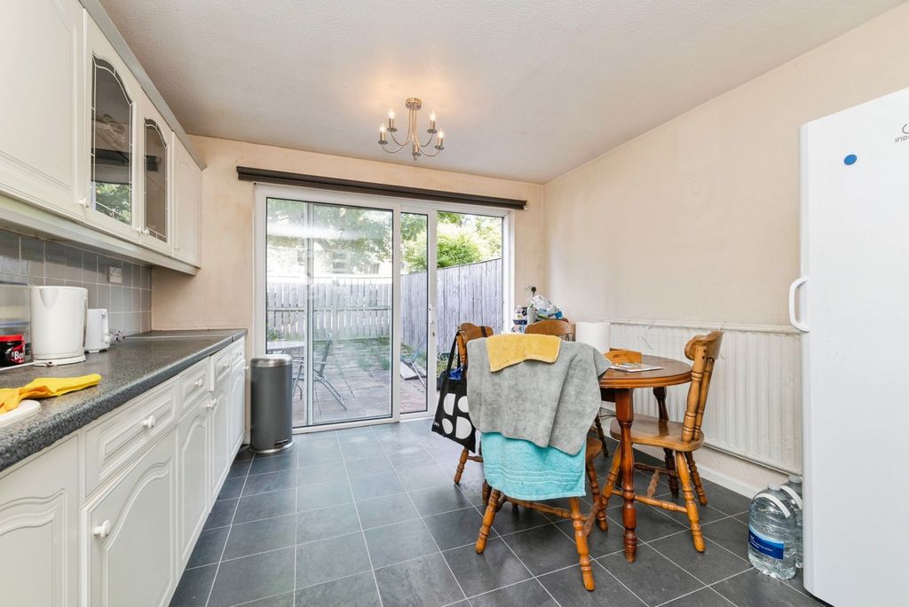 Property photo 3 of 18 Pbox-Img.Jpg