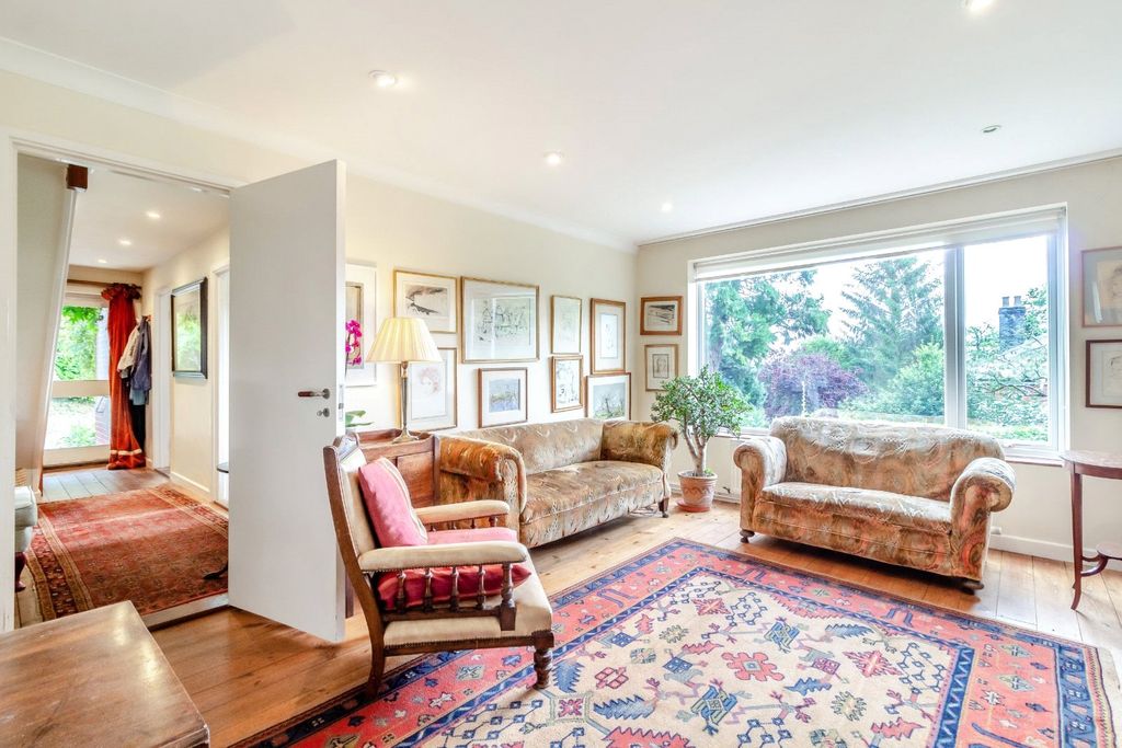 Property photo 2 of 9 Sitting Room