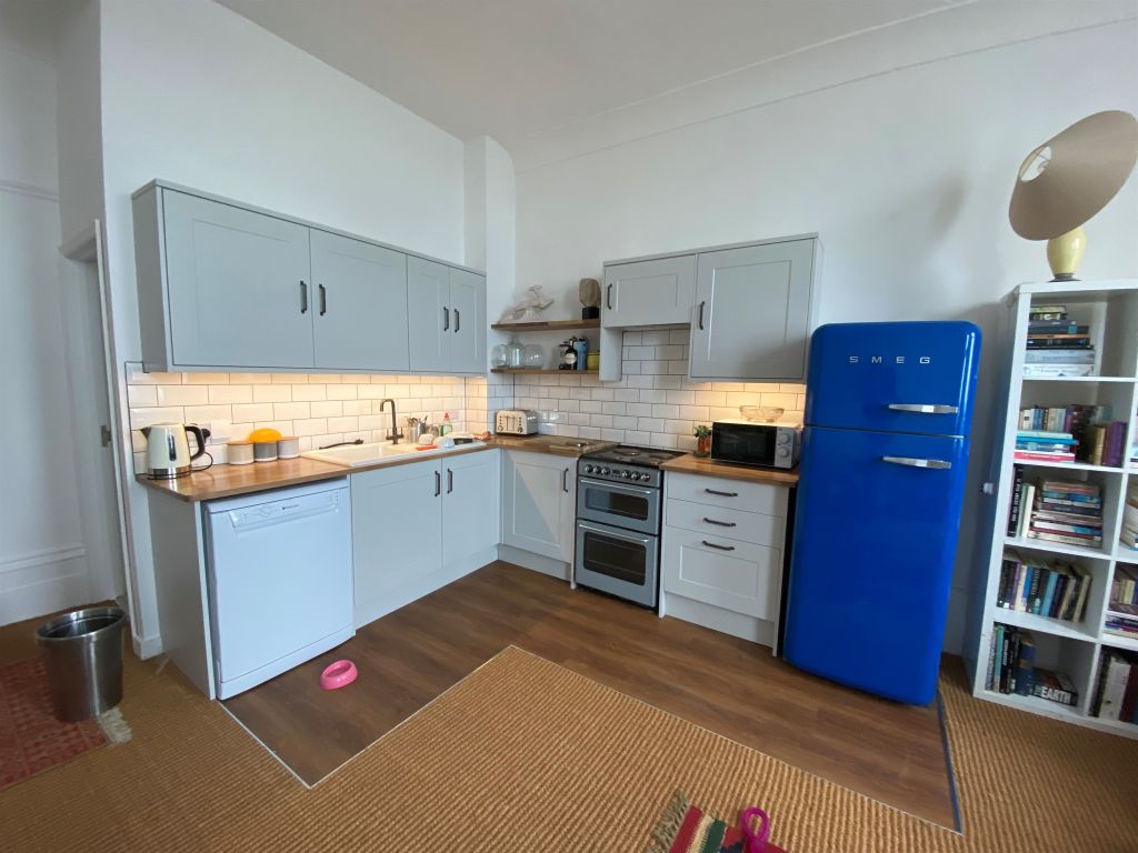 Property photo 3 of 13