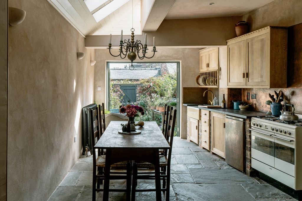 Property photo 1 of 35 181682 - Victor Street_Interiors_High Res-8.Jpg