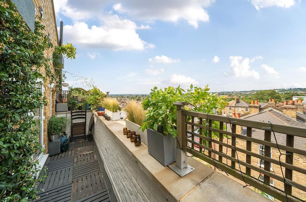 Property photo 3 of 12 Balcony.Jpg