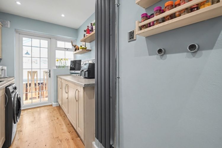 Property photo 3 of 16 322306