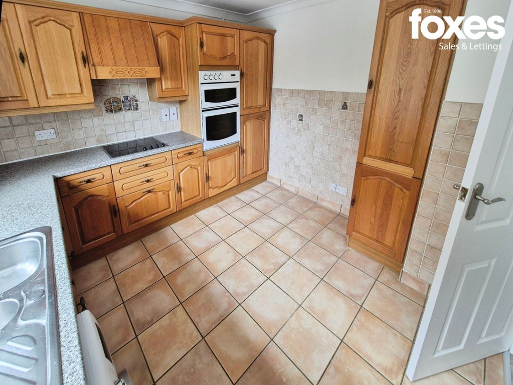 Property photo 2 of 14 4880671