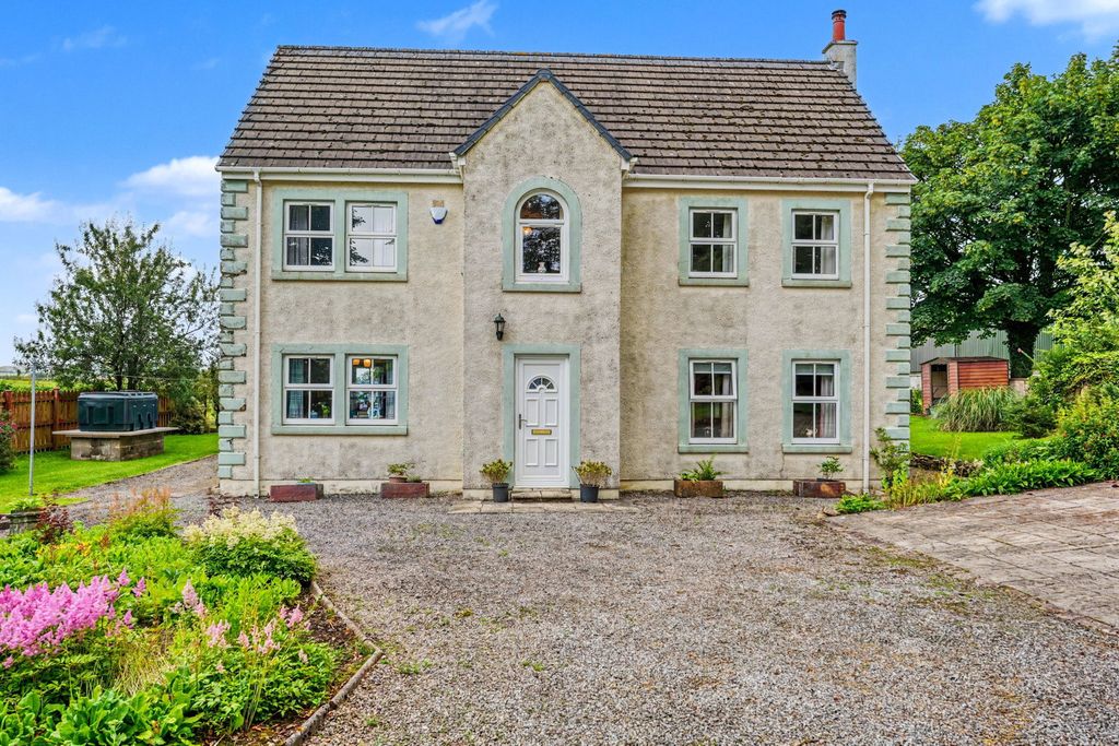 Property photo 2 of 37