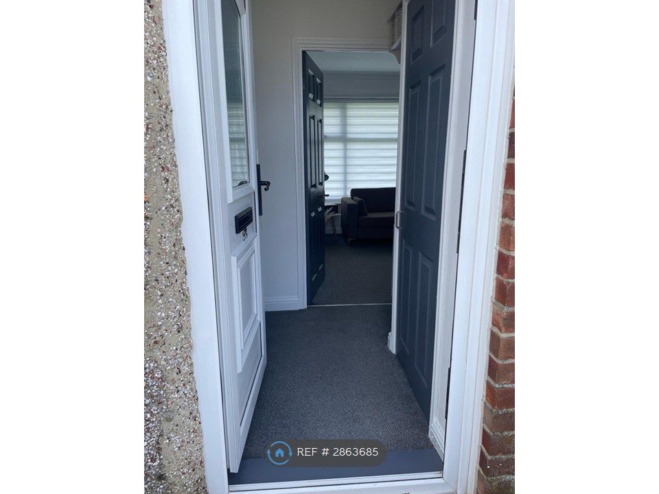 Property photo 2 of 28