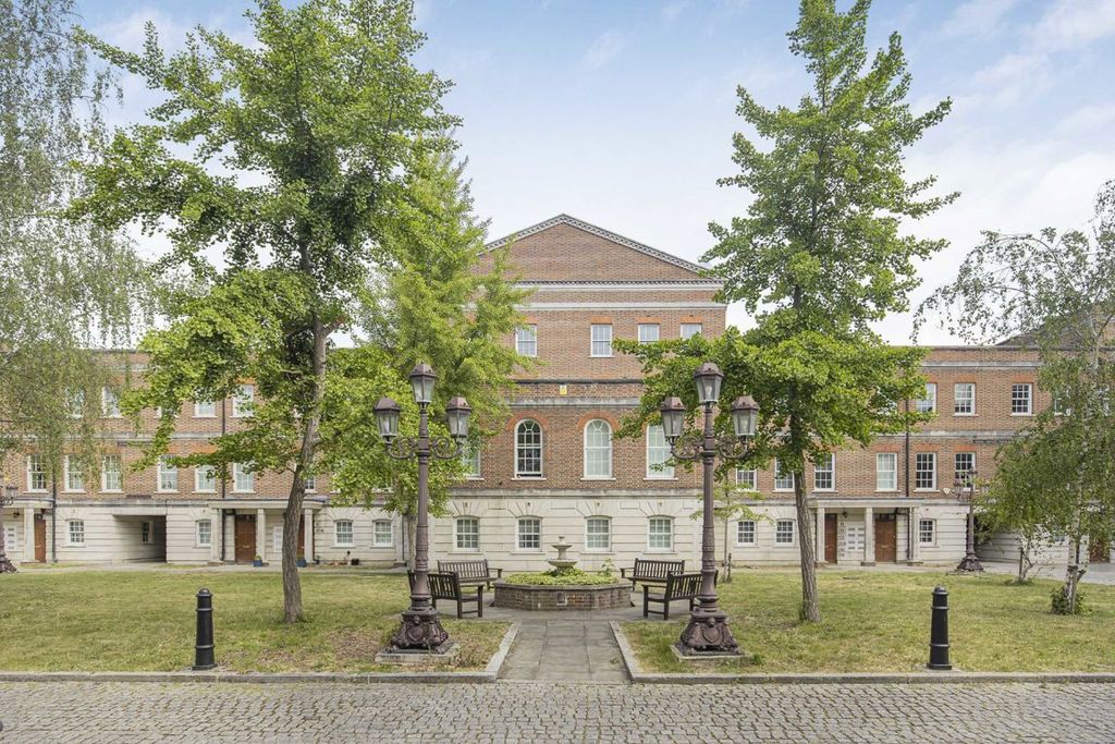 Property photo 1 of 5