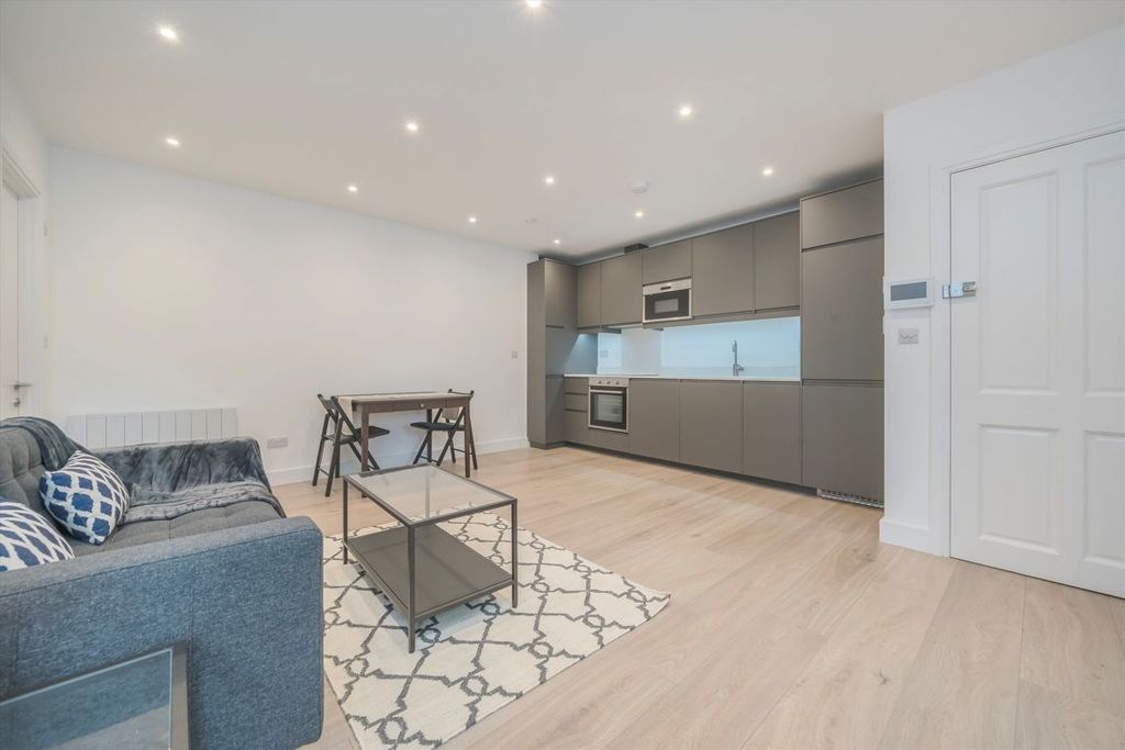 Property photo 2 of 4