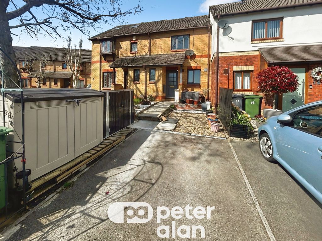 Property photo 2 of 19