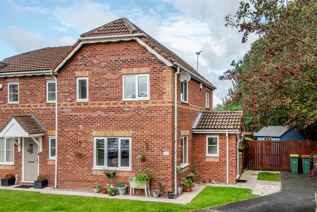 Property photo 1 of 20 Front External