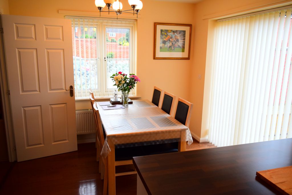 Property photo 3 of 12 Dining Room