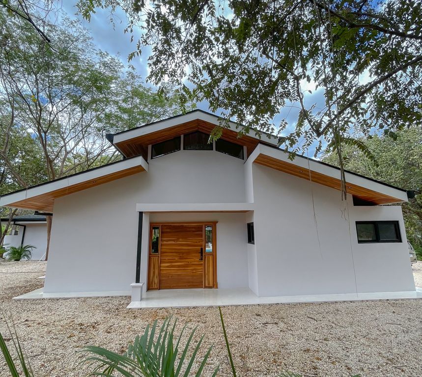 Property photo 3 of 53