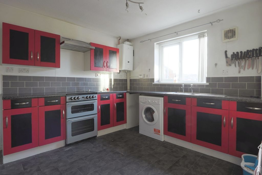 Property photo 2 of 9 3810525