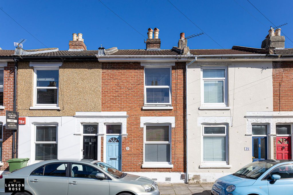 Property photo 1 of 16 .