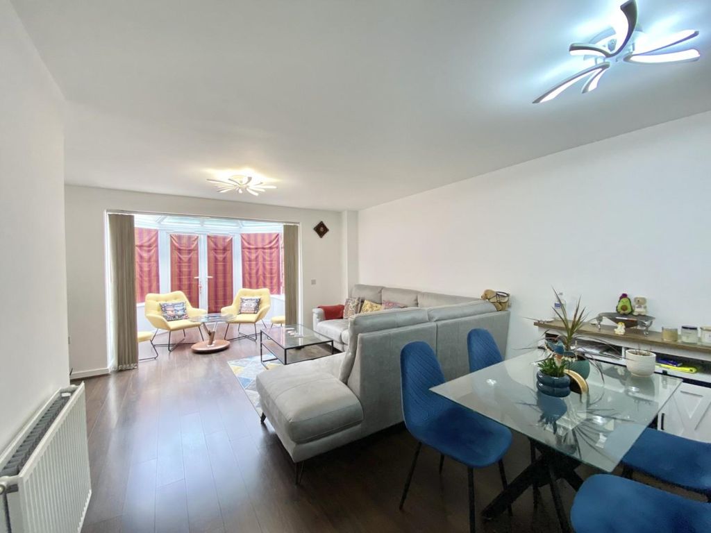 Property photo 3 of 14 Thumbnail_Img_8663.Jpg