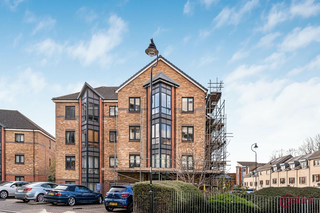 Property photo 2 of 32 Front (Exterior)