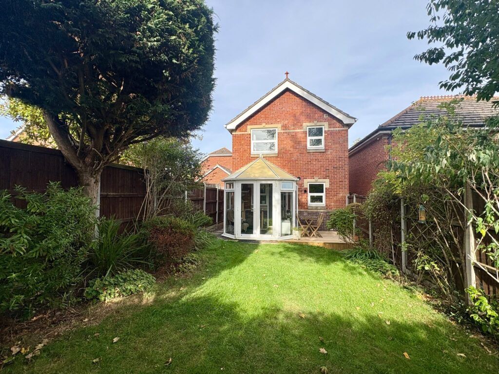 Property photo 1 of 28