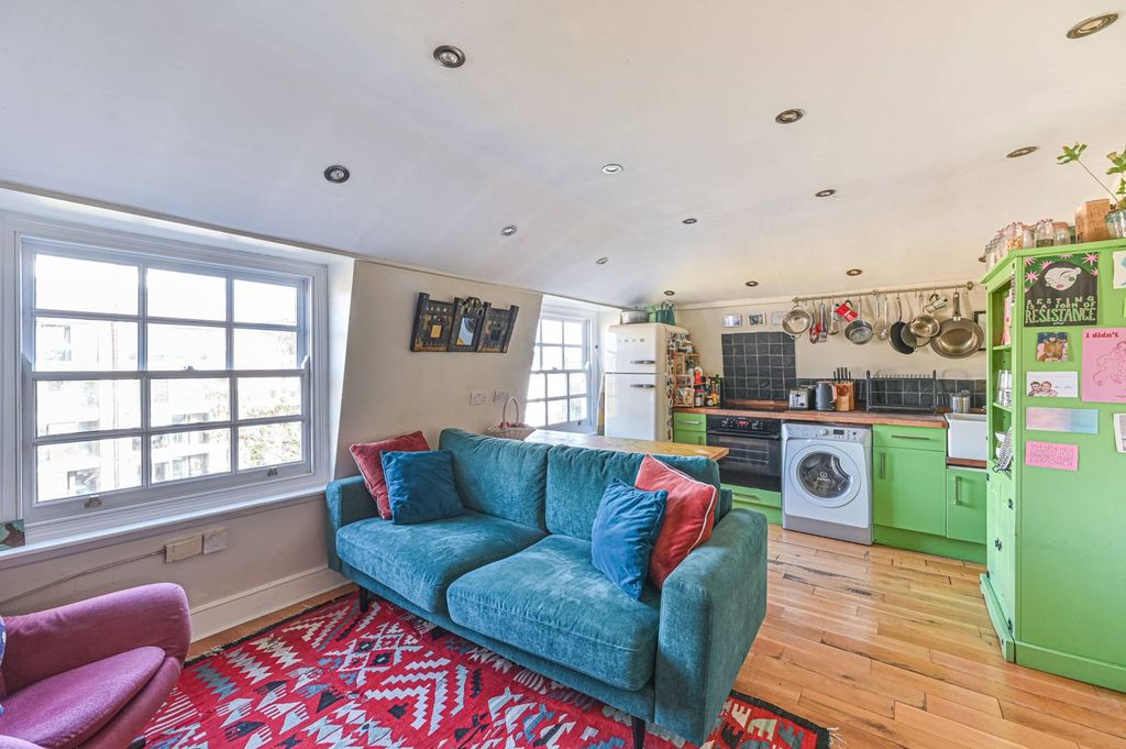 Property photo 3 of 20