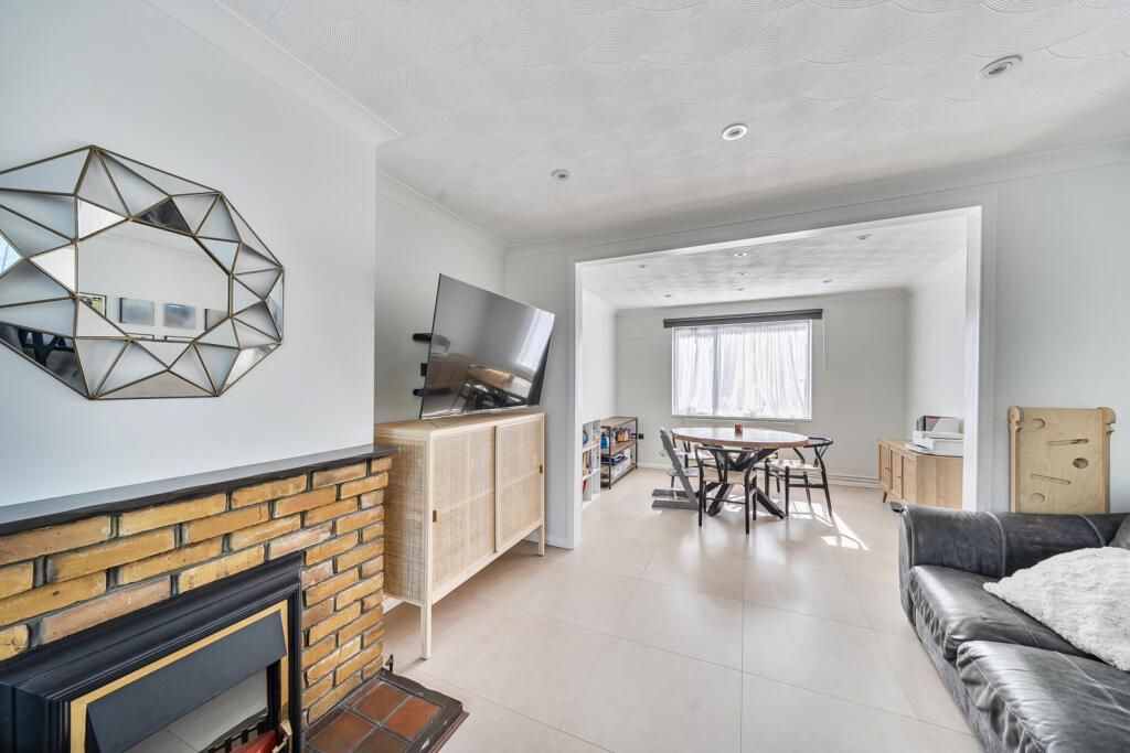 Property photo 3 of 12 Davidson Frost-Wellings, Dfw, Sandymount Avenue, S