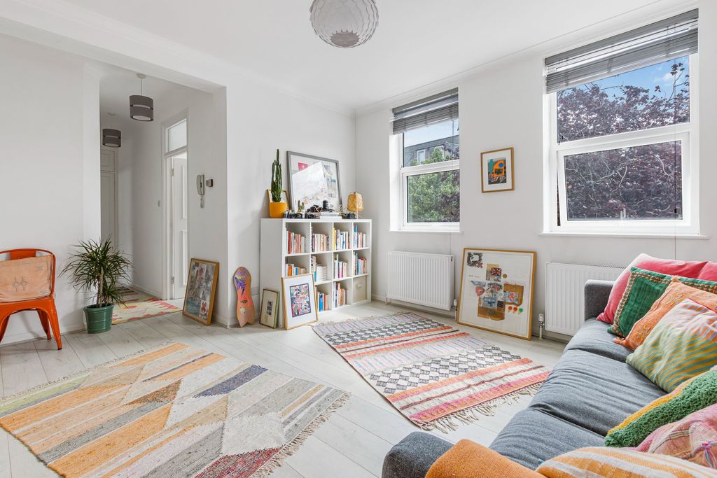 Property photo 2 of 11