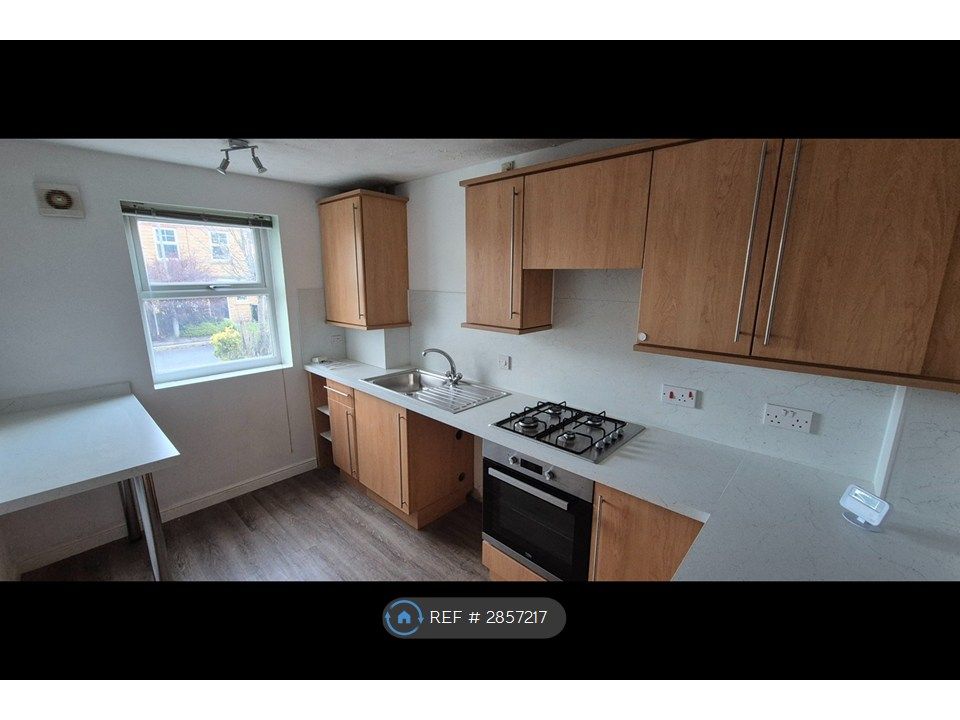 Property photo 3 of 15 Kitchen